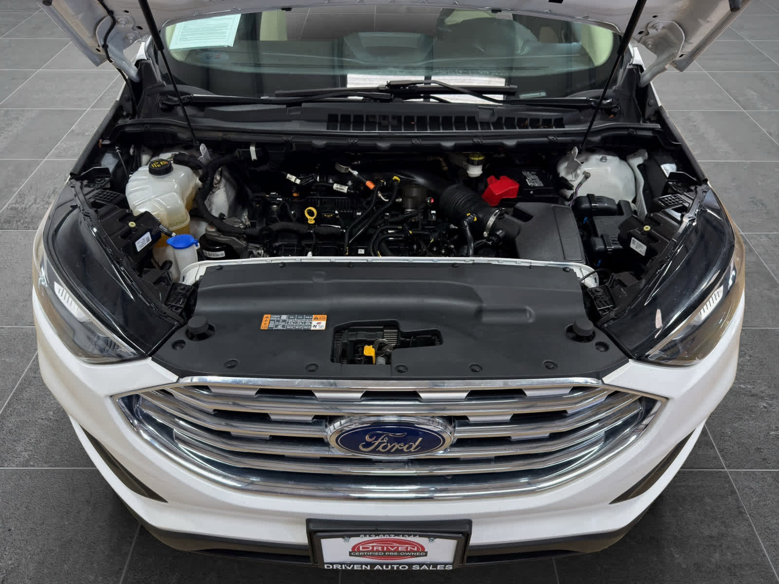 Used 2022 Ford Edge SE w/ Cargo Accessory Package image 8