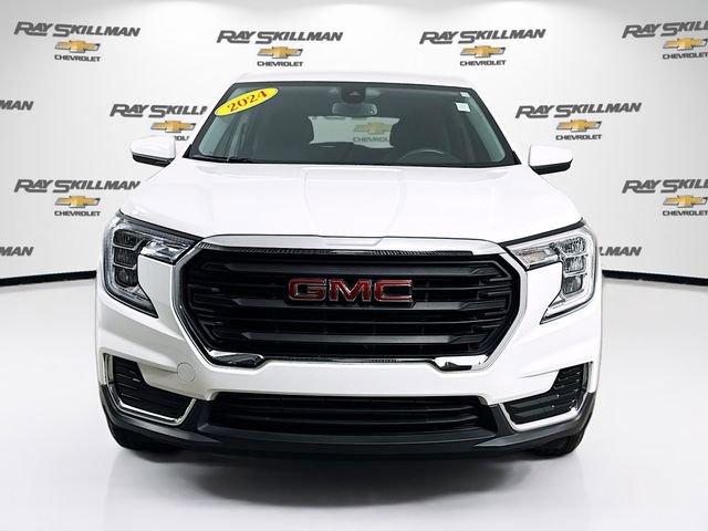 Used 2024 GMC Terrain SLE FWD image 2