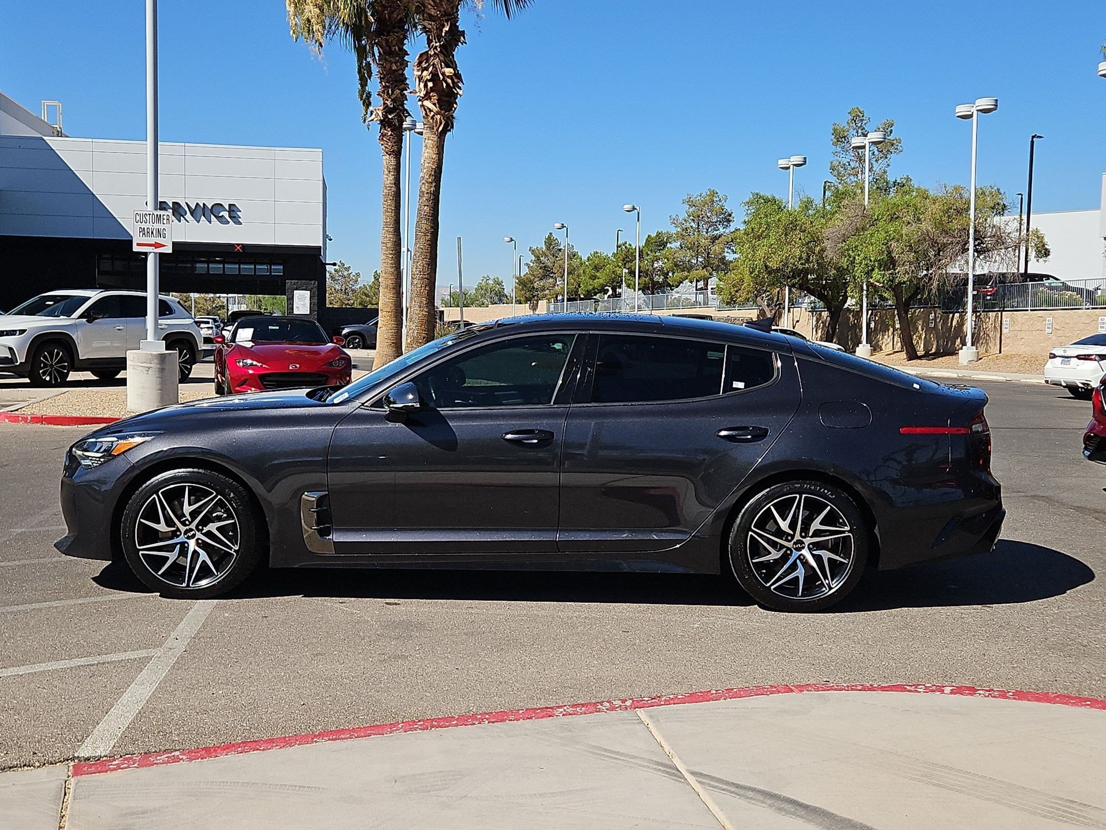 Used 2022 Kia Stinger GT-Line w/ Sun & Sound Package RWD image 2