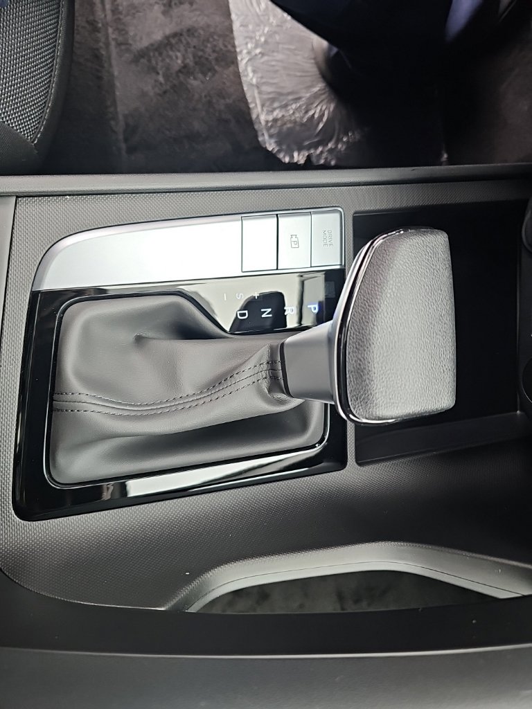New 2026 Hyundai Elantra SE FWD image 21
