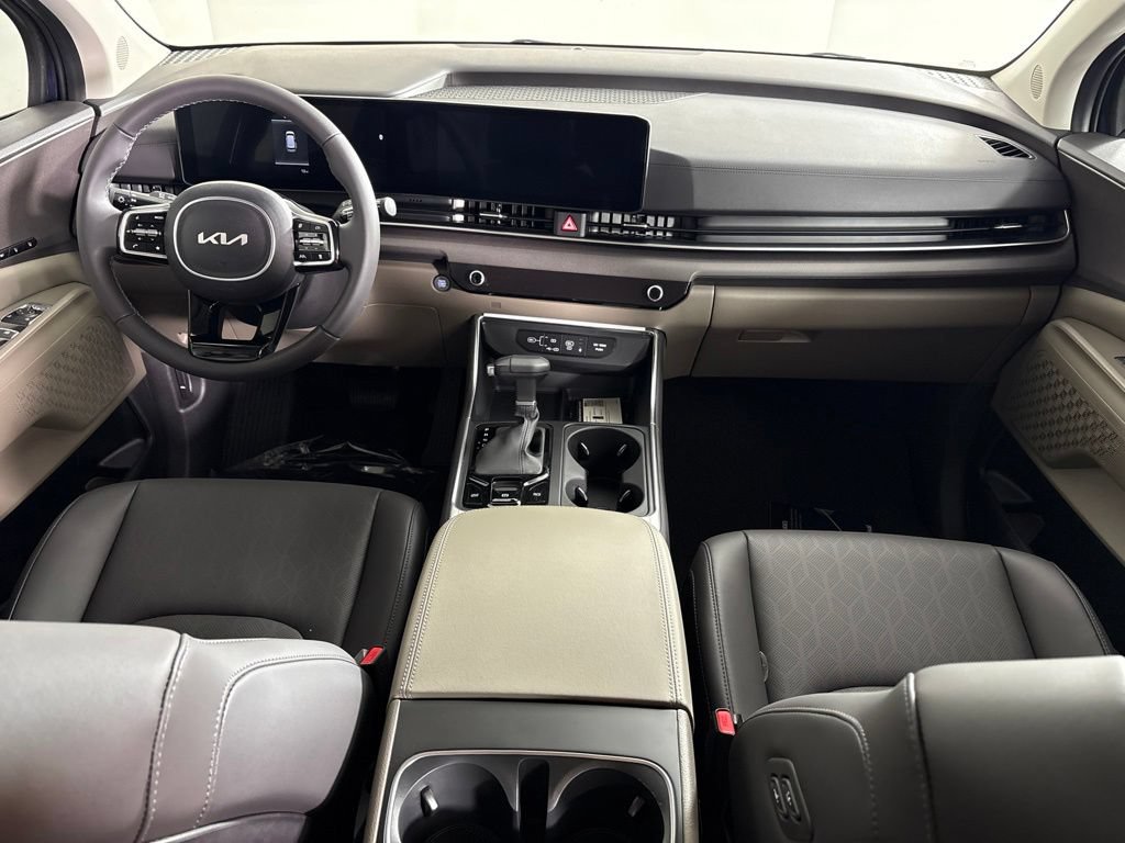 New 2026 Kia Carnival EX FWD image 13