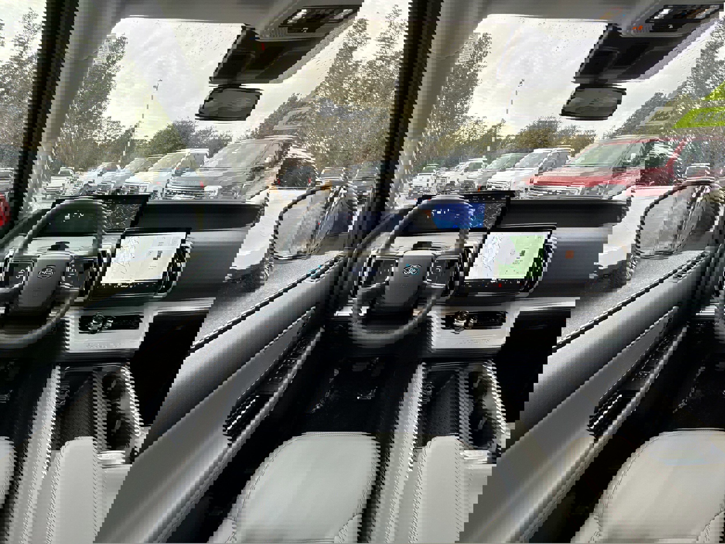 Used 2025 Ford Expedition Active image 12