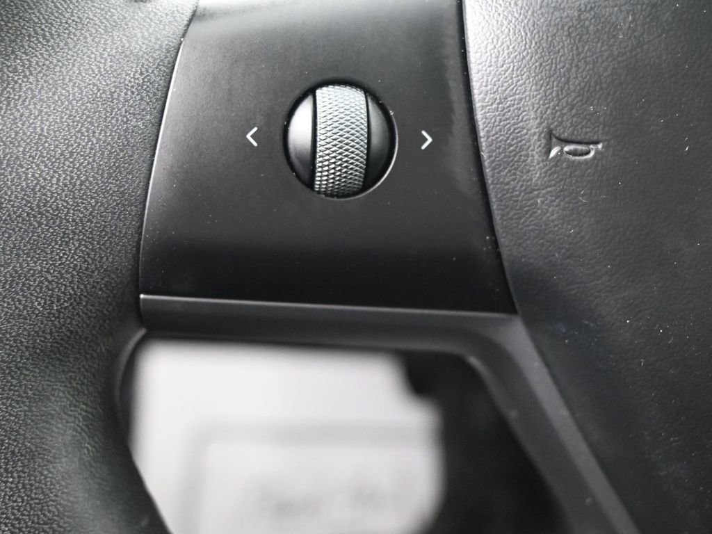 Used 2023 Tesla Model 3 Standard Range image 21