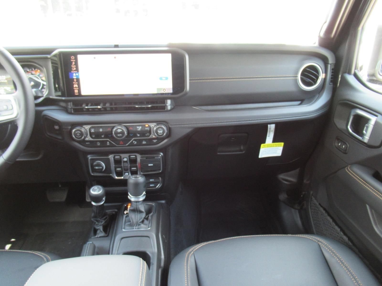 New 2026 Jeep Wrangler Unlimited Sahara AWD/4WD image 15