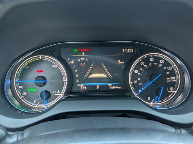 Used 2023 Toyota Venza XLE AWD/4WD image 23