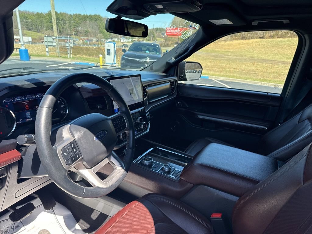 Used 2024 Ford Expedition Limited image 14