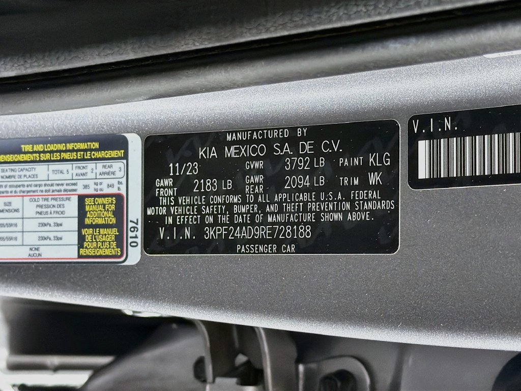 Used 2024 Kia Forte LXS FWD image 29