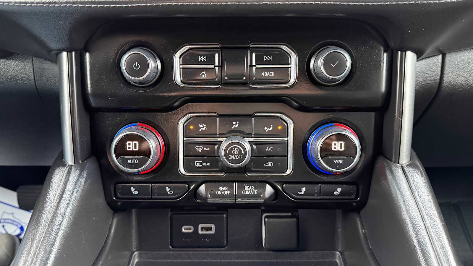 Used 2022 Chevrolet Tahoe Z71 w/ Off-Road Capability Package image 25