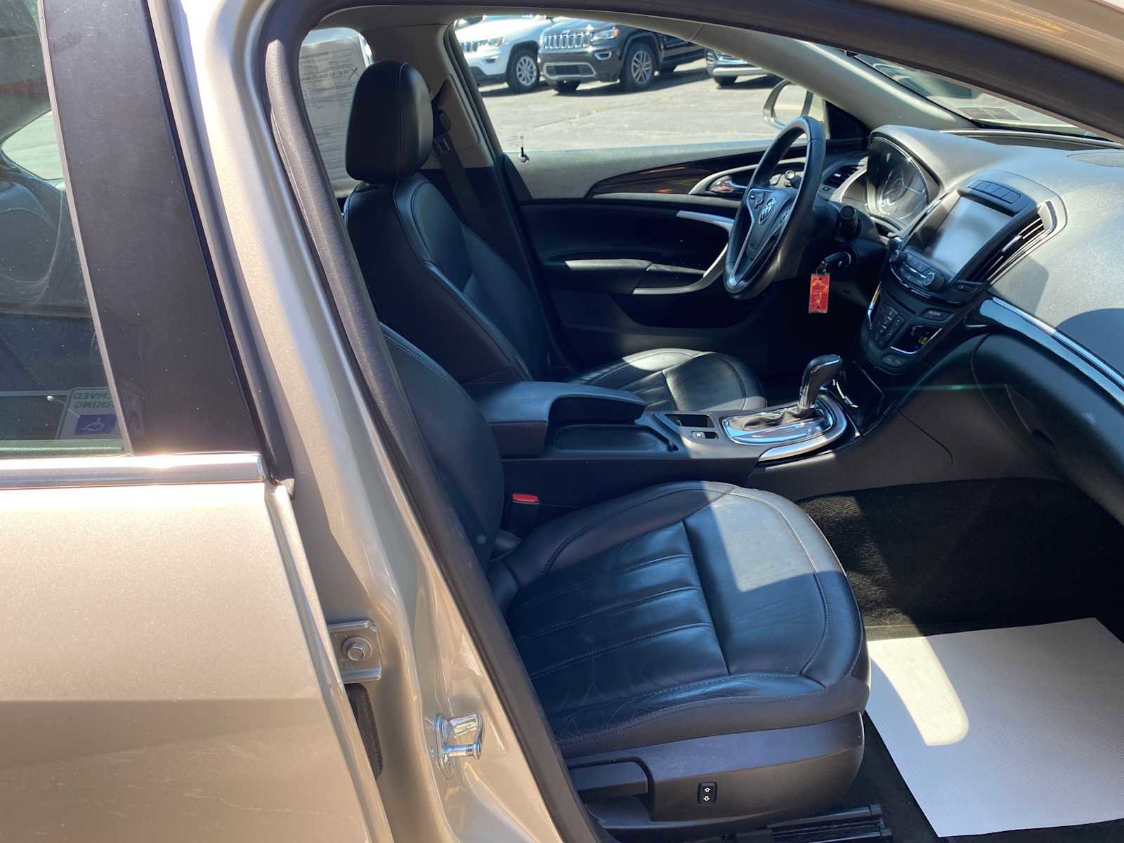 Used 2015 Buick Regal FWD image 28