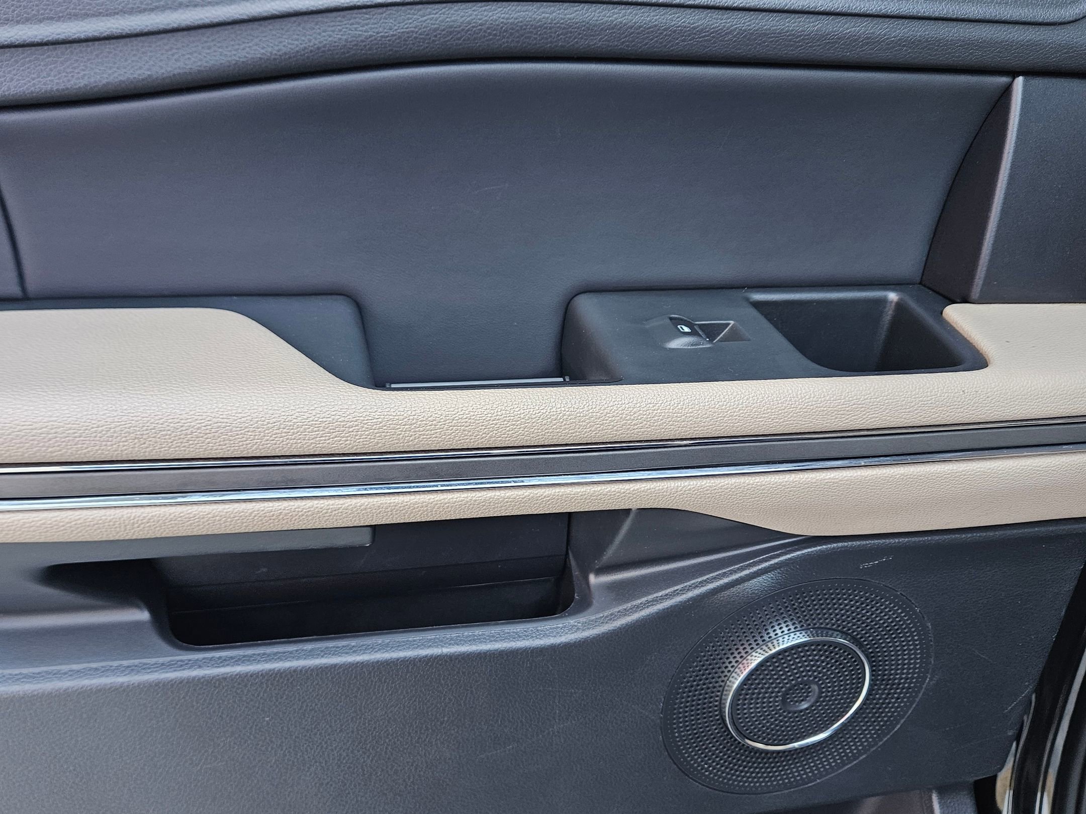 Used 2022 Ford Expedition Max XLT image 23