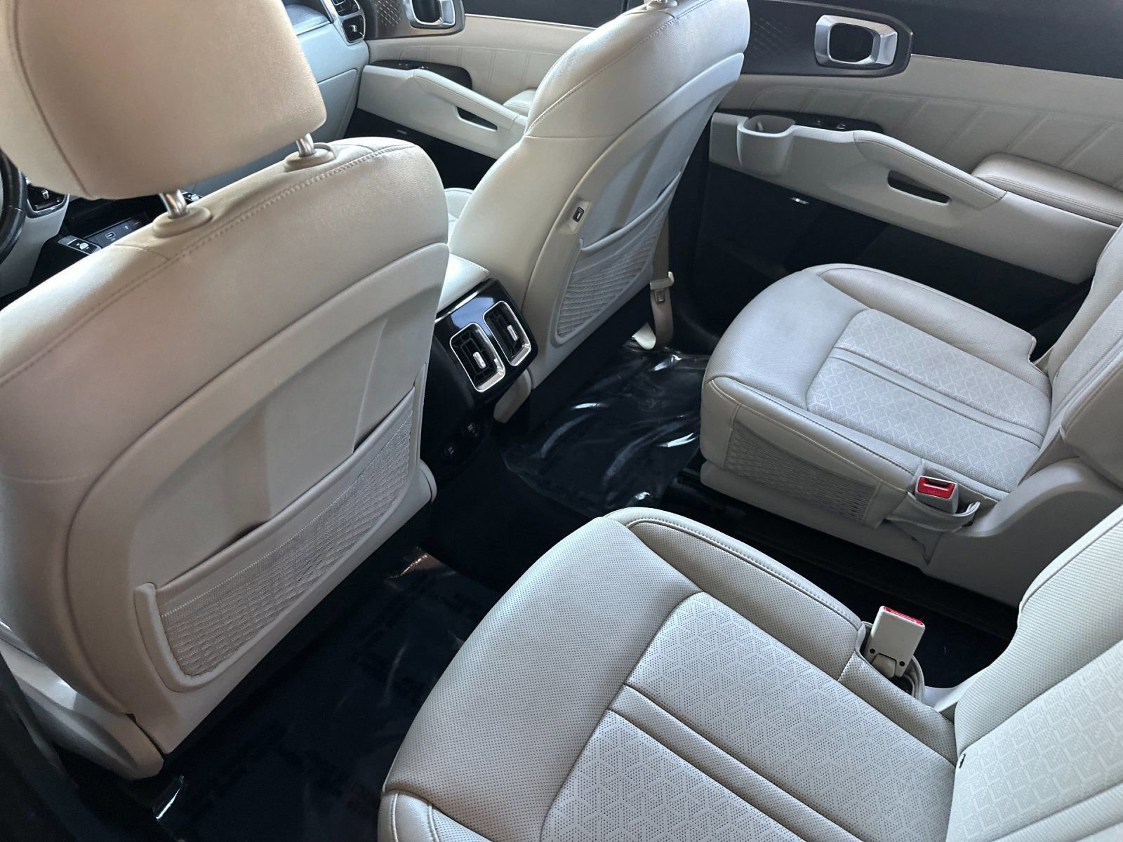 Used 2022 Kia Sorento SX Prestige image 13