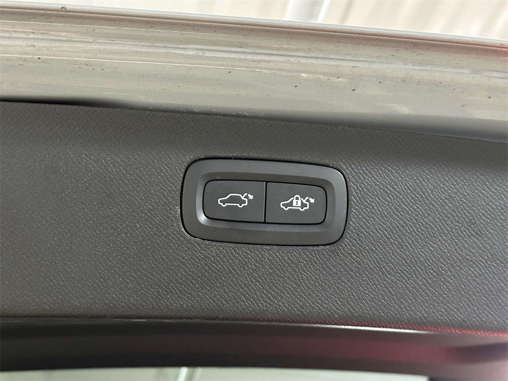 Used 2024 Volvo XC90 T8 Plus w/ Protection Package Premier image 15