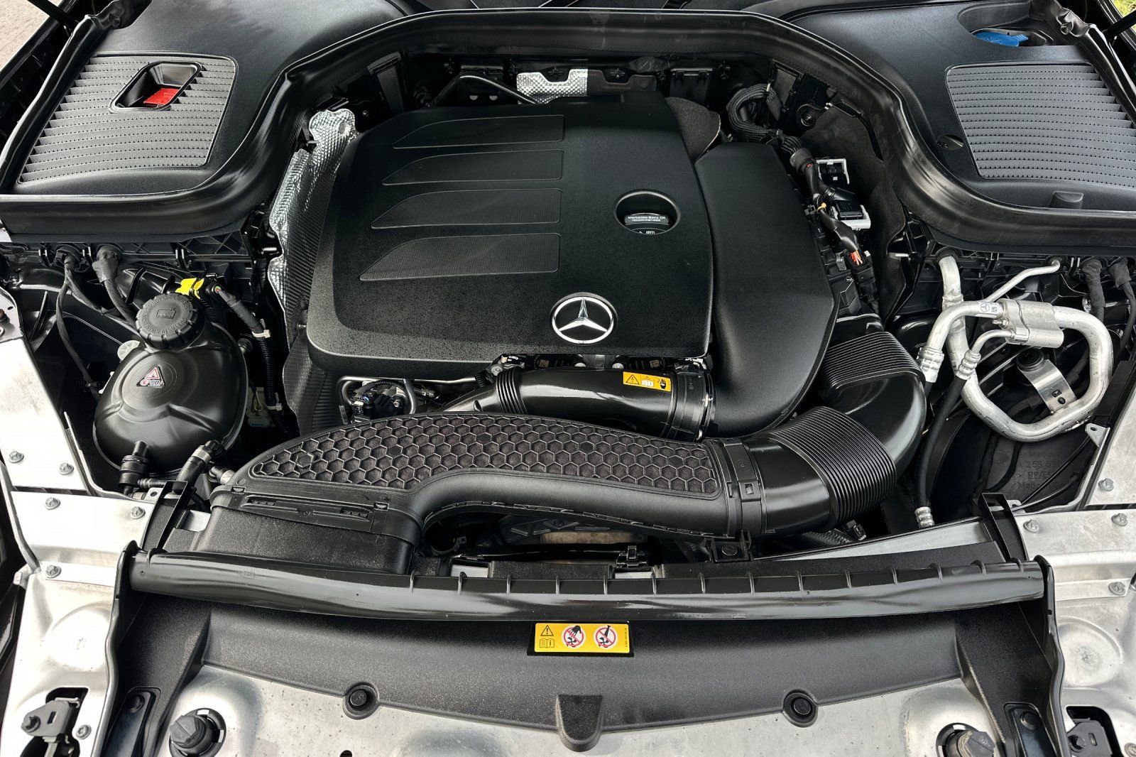 Used 2020 Mercedes-Benz GLC 300 4MATIC image 24