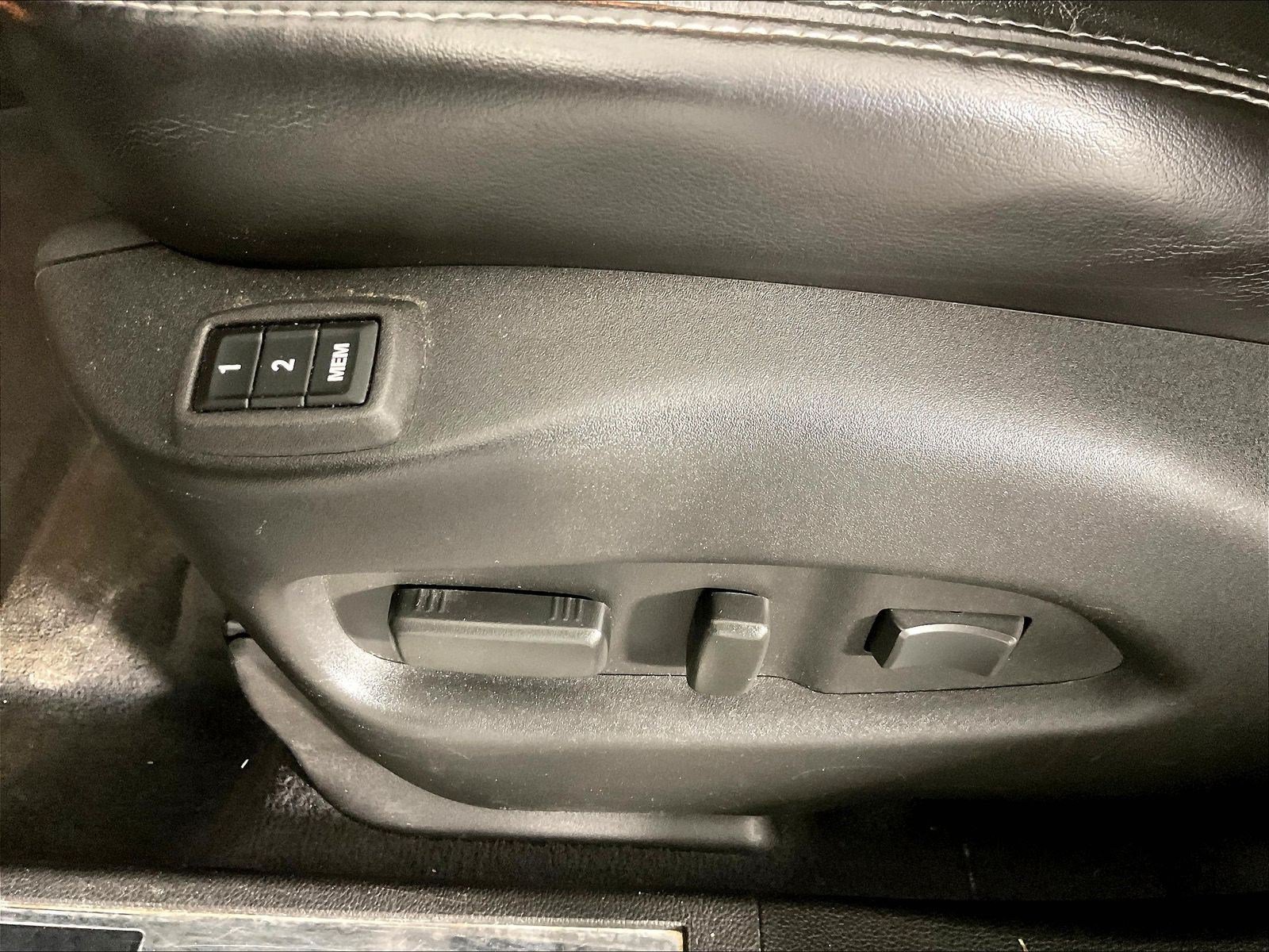 Used 2015 Cadillac SRX Performance w/ Driver Awareness Package AWD/4WD image 37