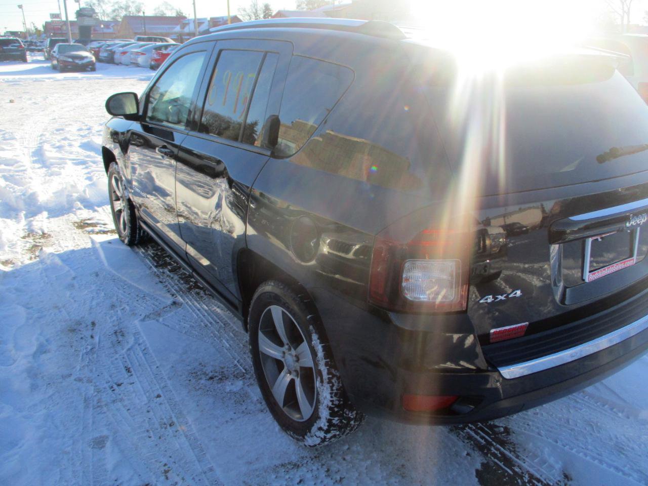 Used 2017 Jeep Compass High Altitude AWD/4WD image 4