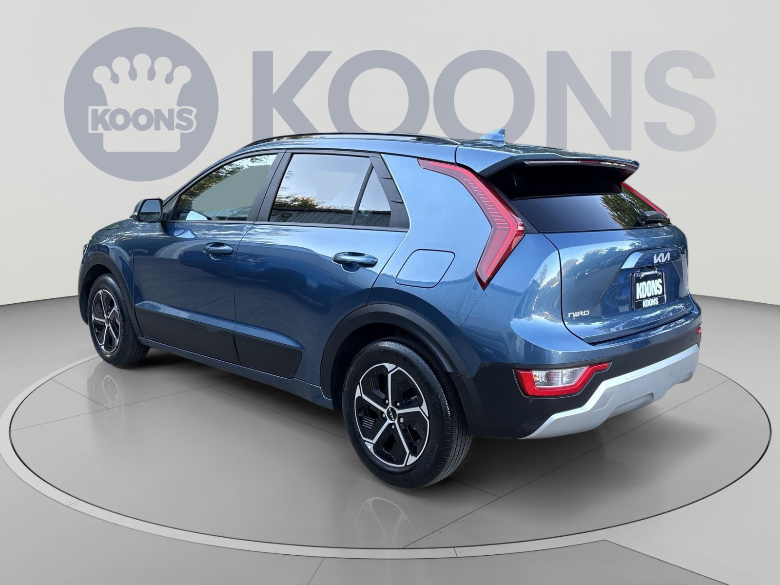 Used 2025 Kia Niro EX FWD image 4