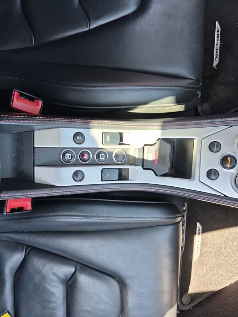 Used 2013 McLaren MP4-12C Spider image 33