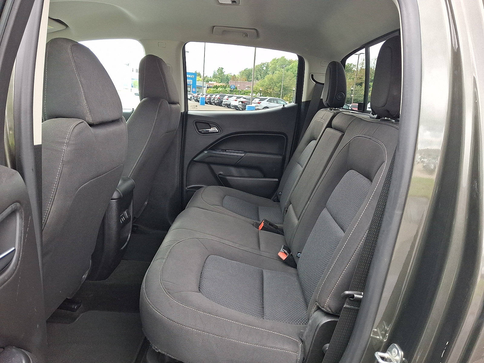 Used 2018 Chevrolet Colorado LT w/ LT Convenience Package AWD/4WD image 11