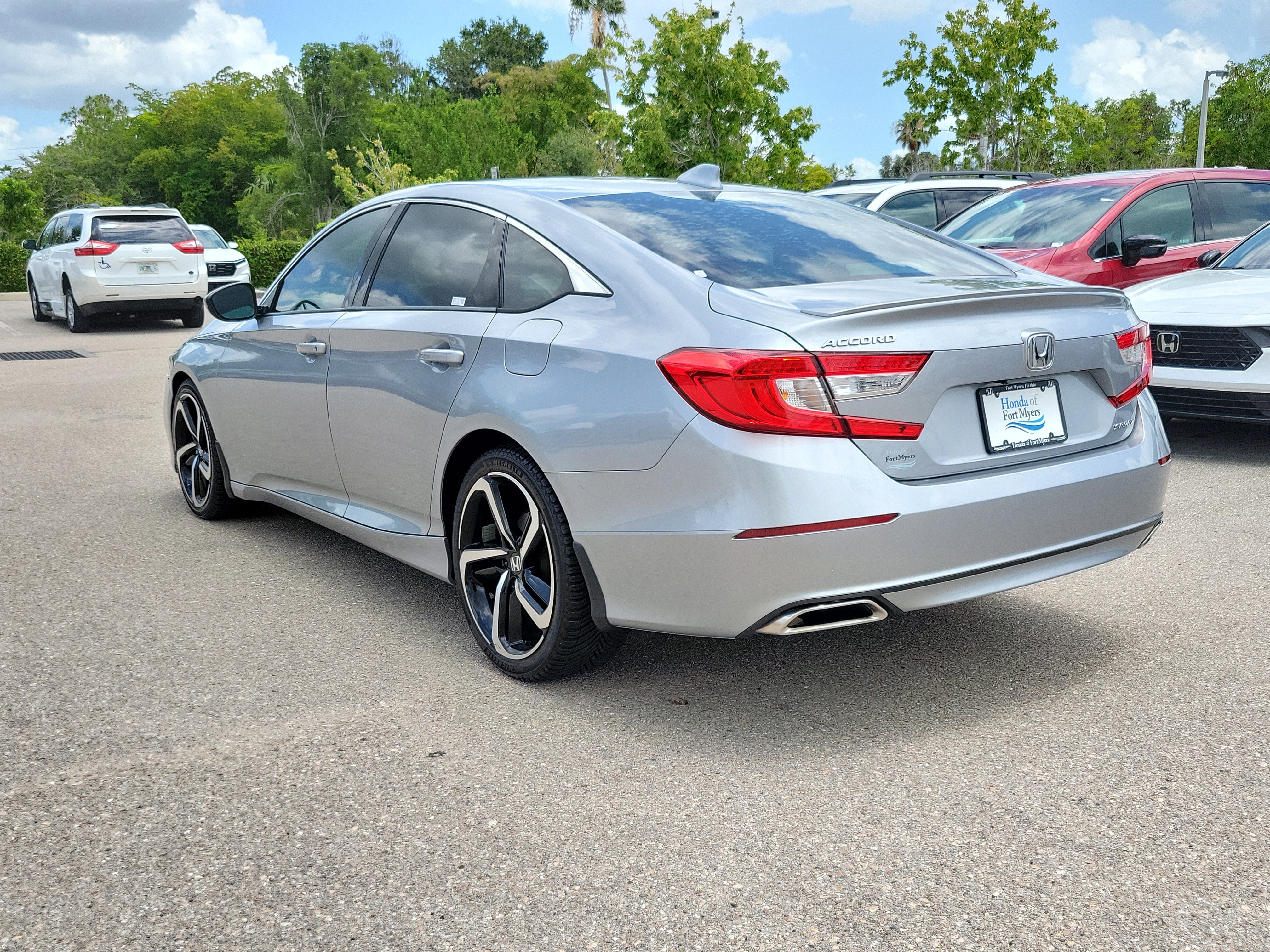 Used 2019 Honda Accord Sport image 4
