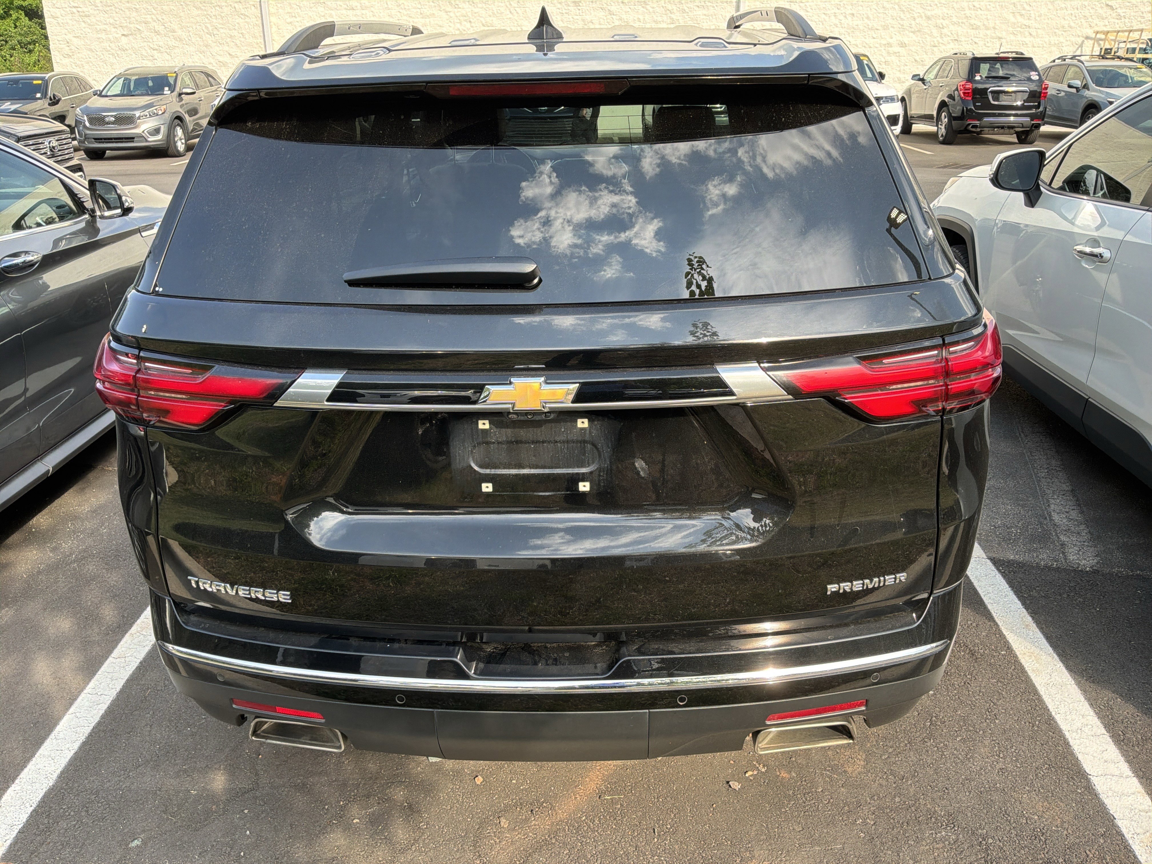 Used 2023 Chevrolet Traverse Premier w/ LPO, Floor Liner Package FWD image 7
