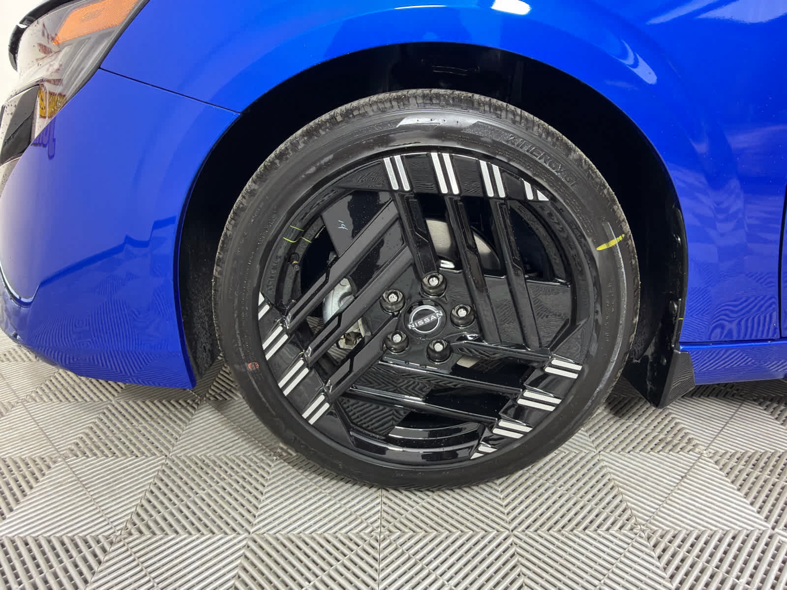 New 2027 Nissan Sentra SR w/ Floor Mat Package FWD image 10