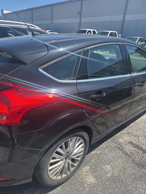 Used 2015 Ford Focus Titanium w/ Titanium Cold Weather Package FWD image 5