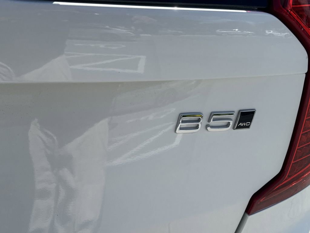 Used 2025 Volvo XC90 B5 Plus w/ Protection Package Premier image 9