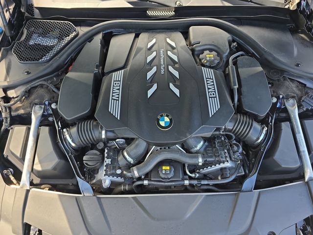 Used 2022 BMW 750i xDrive w/ Autobahn Package AWD/4WD image 32