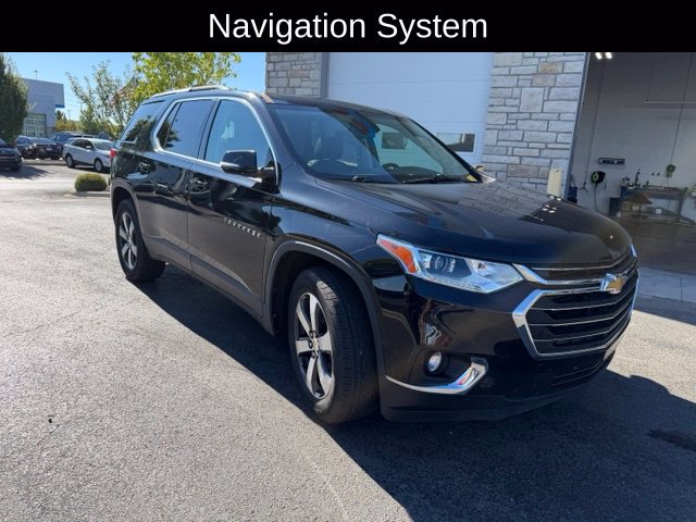 Used 2019 Chevrolet Traverse LT w/ LT Premium Package AWD/4WD image 3