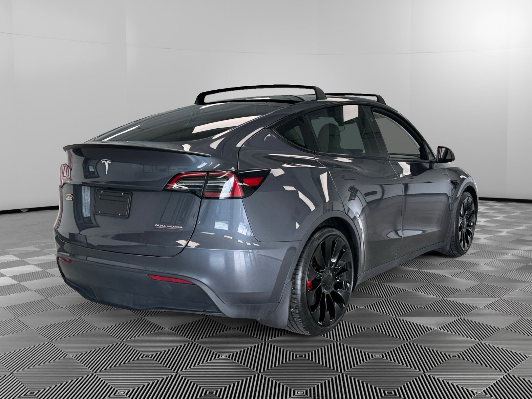 Used 2023 Tesla Model Y Performance AWD/4WD image 8