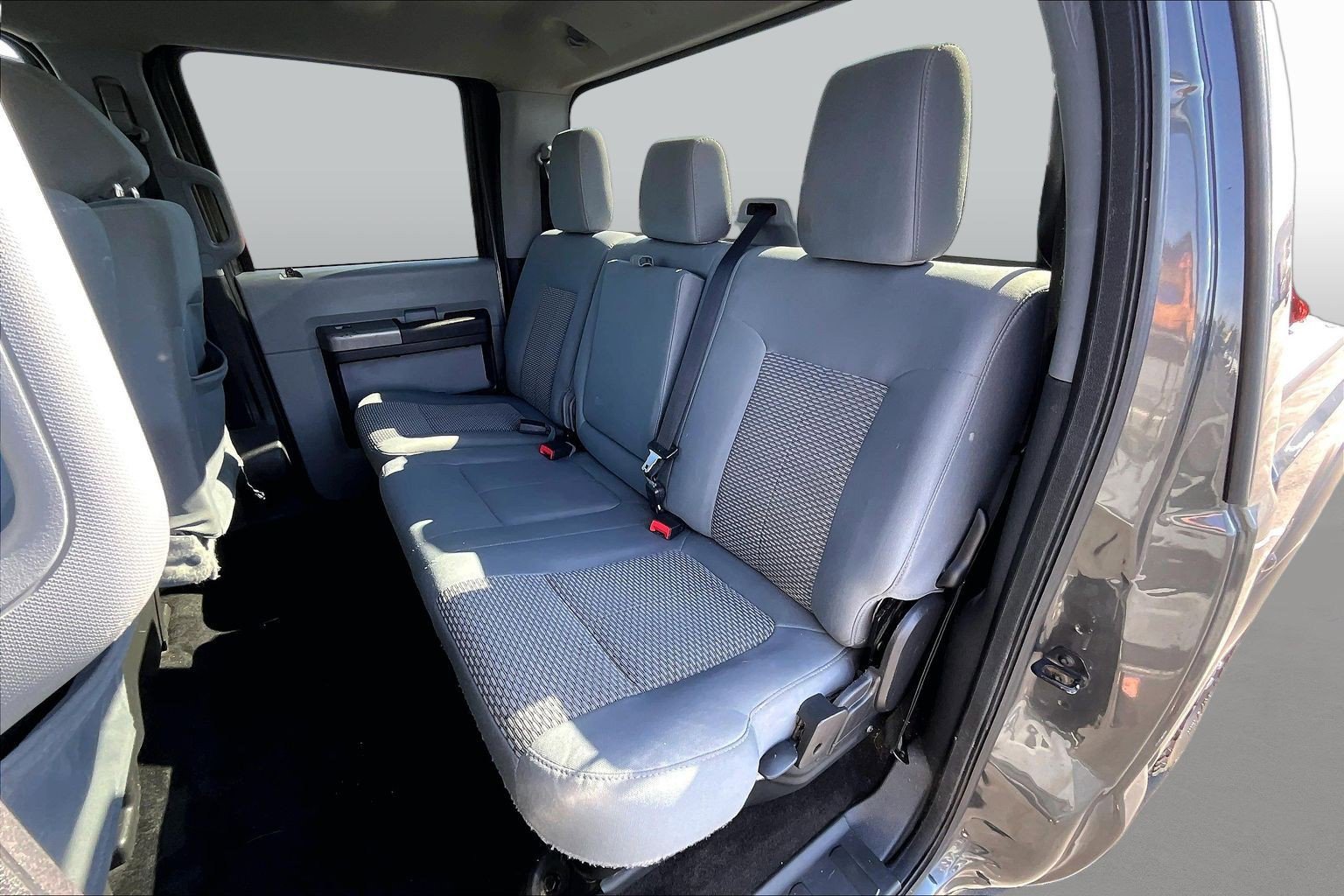 Used 2016 Ford F250 XLT w/ XLT Interior Package AWD/4WD image 23