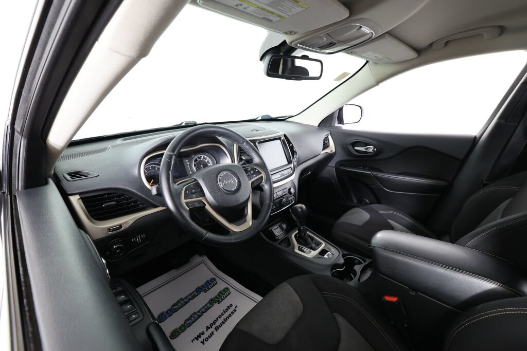 Used 2014 Jeep Cherokee Latitude FWD image 10
