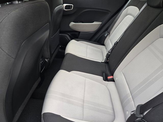 Certified 2025 Hyundai Venue SEL FWD image 30