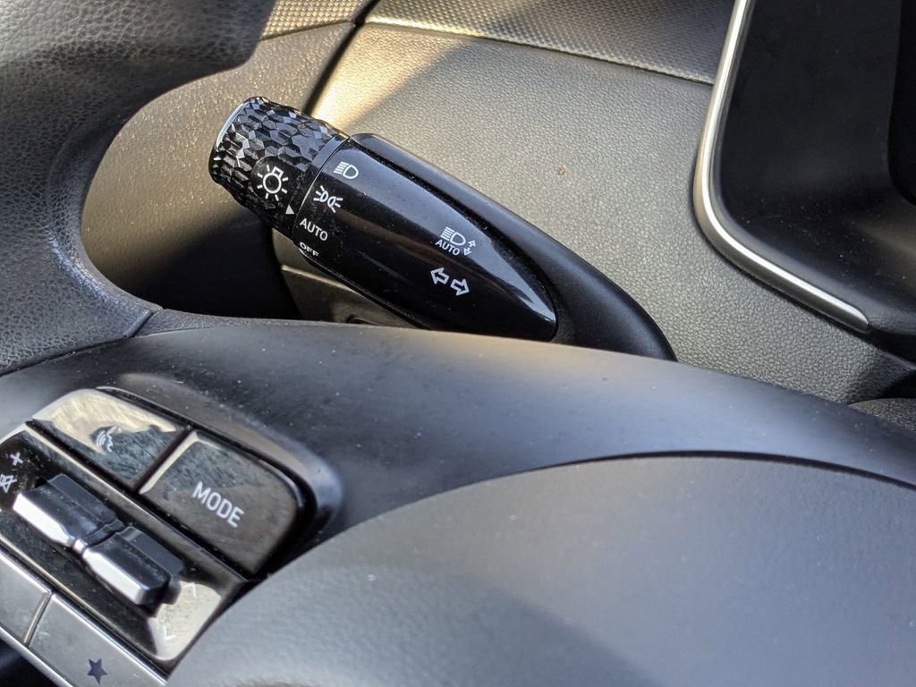 Used 2024 Hyundai Santa Cruz SE FWD image 23