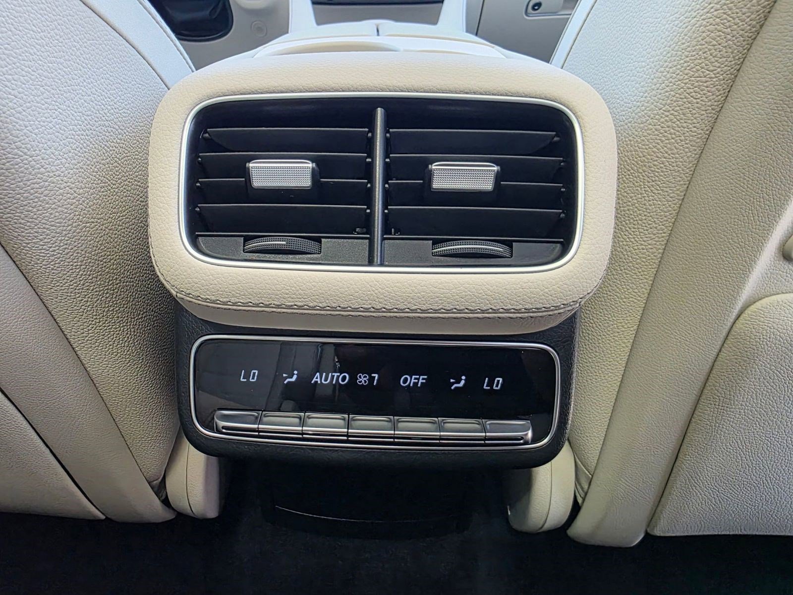 New 2026 Mercedes-Benz GLS 450 4MATIC image 23