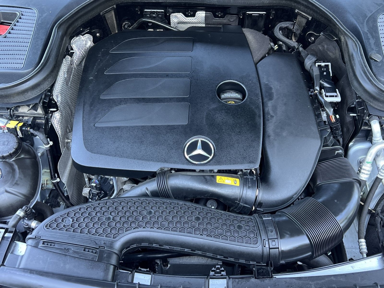 Used 2021 Mercedes-Benz GLC 300 4MATIC w/ Premium Package image 34