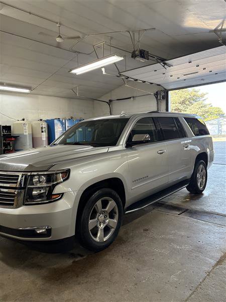 Used 2018 Chevrolet Suburban Premier image 26
