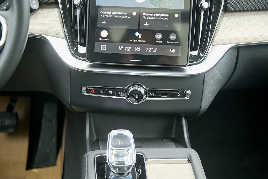 New 2025 Volvo XC90 B6 Plus w/ Protection Package Premier image 27