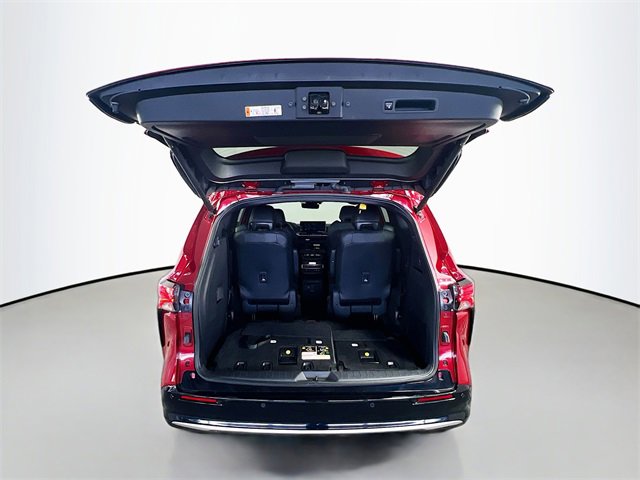 Used 2025 Toyota Sienna Platinum image 28