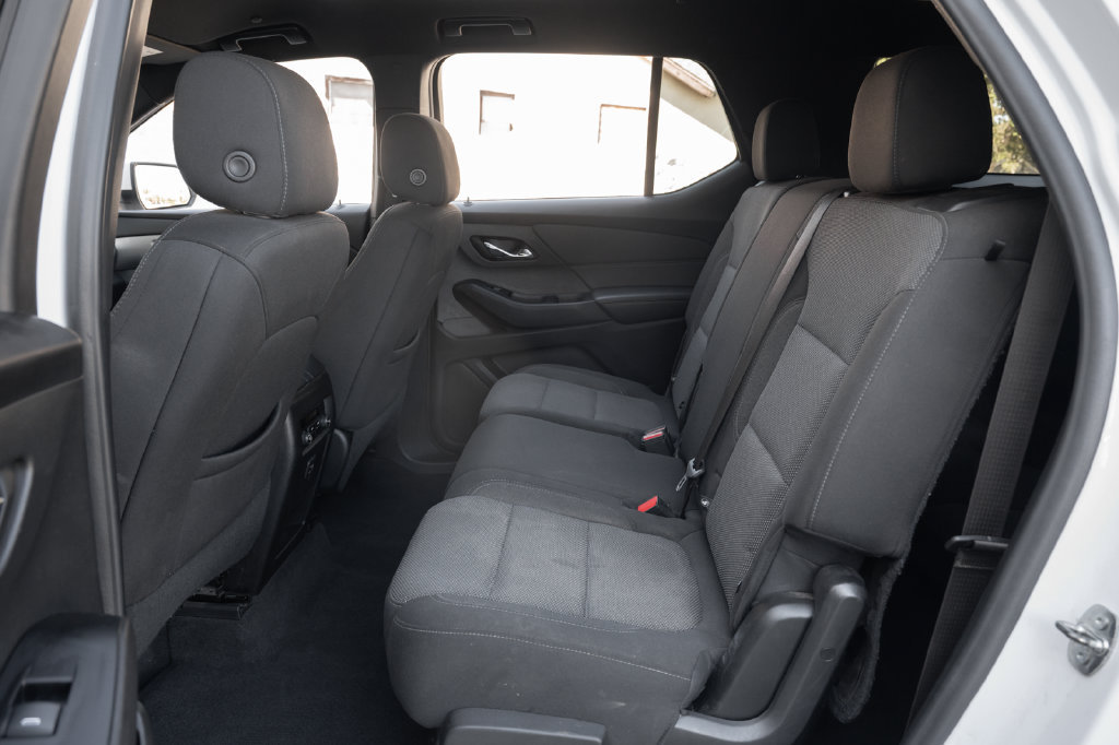 Used 2023 Chevrolet Traverse LT FWD image 35