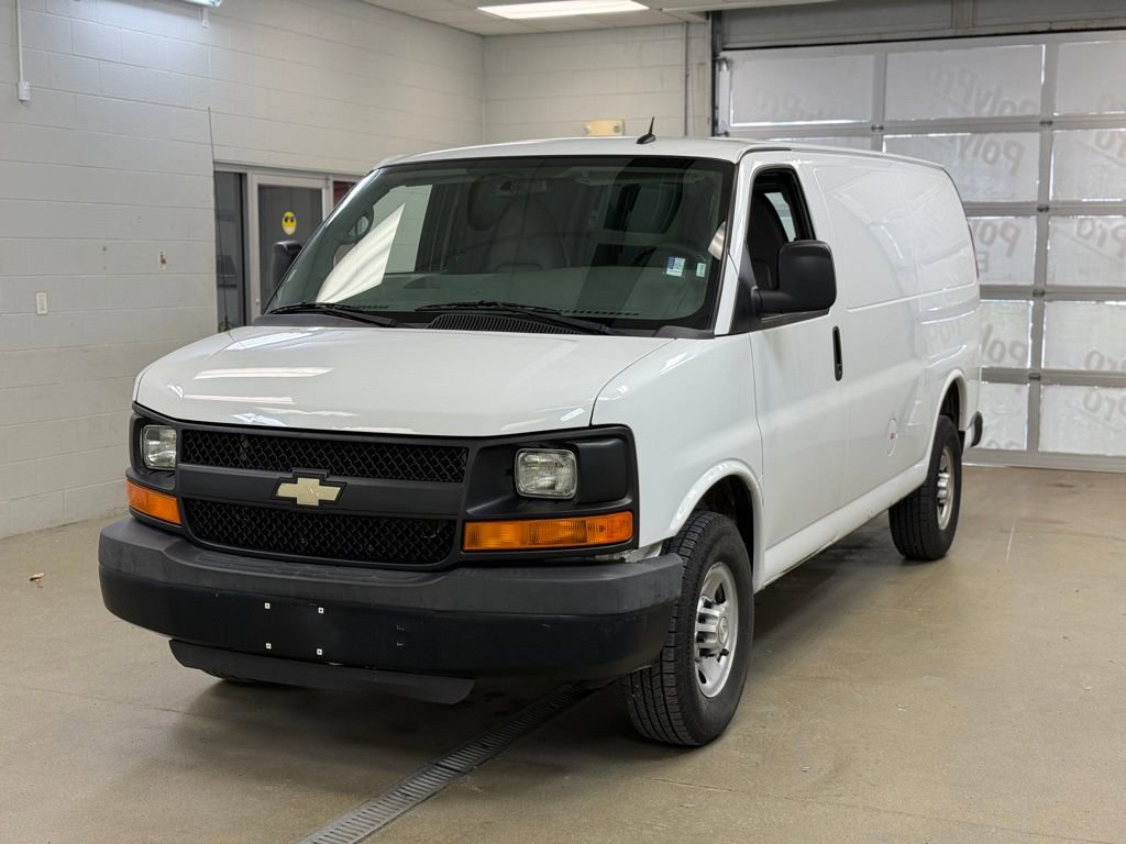 Used 2015 Chevrolet Express 2500 RWD image 3