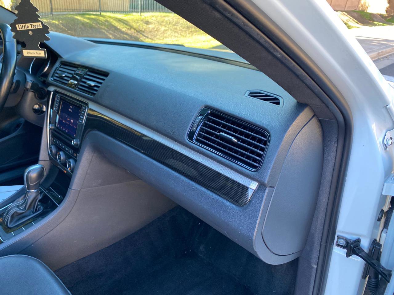 Used 2018 Volkswagen Passat GT FWD image 49