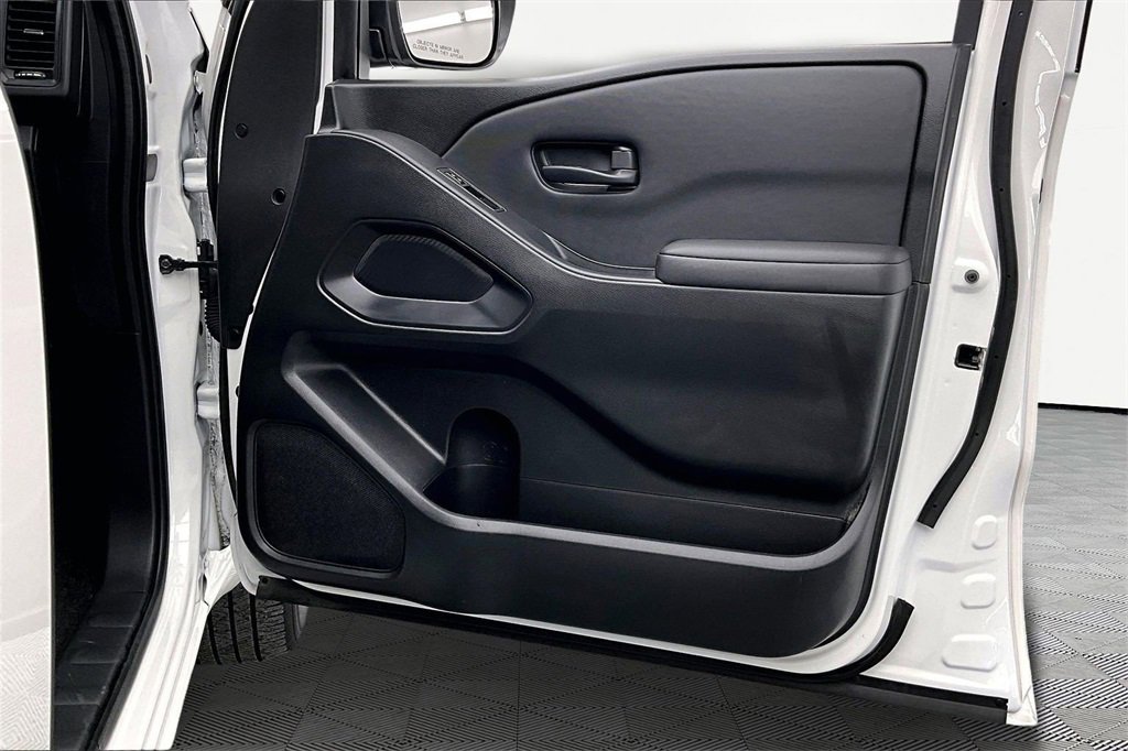 Used 2022 Nissan Frontier S image 25