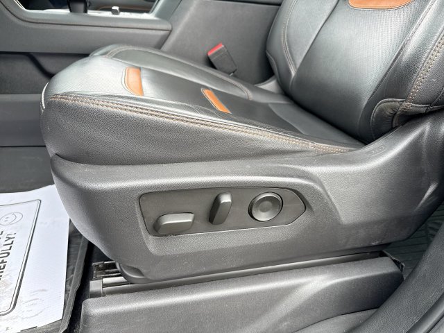 Used 2023 GMC Sierra 1500 AT4 w/ AT4 Preferred Package AWD/4WD image 12
