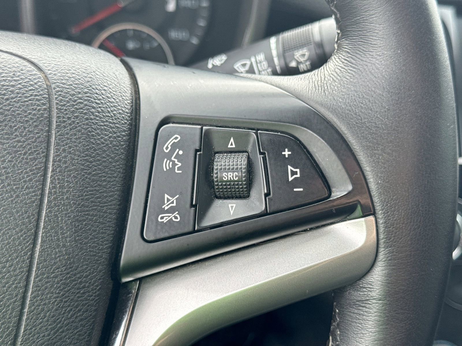 Used 2015 Chevrolet Malibu LT w/ Leather Package FWD image 24