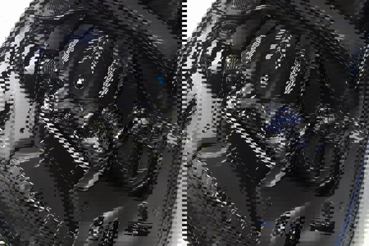 Used 2023 BMW M550i xDrive w/ Executive Package image 24