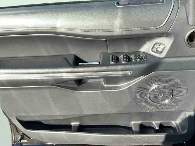 Used 2024 Ford Expedition XLT image 10