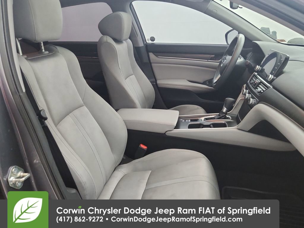 Used 2018 Honda Accord EX image 31