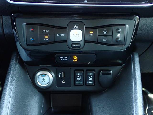 Used 2018 Nissan Leaf SL w/ SL Technology Package FWD image 17