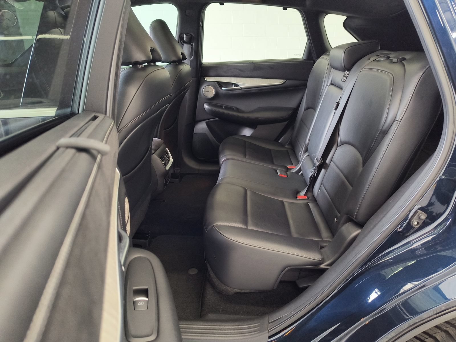 Used 2019 INFINITI QX50 Essential w/ Sensory Package FWD image 29